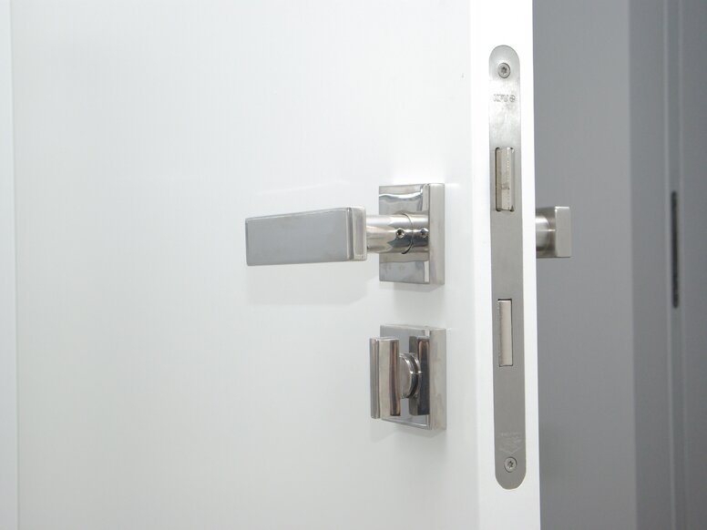 Villa urbaine à Munich Béquilles de porte Série 180 Acier inoxydable