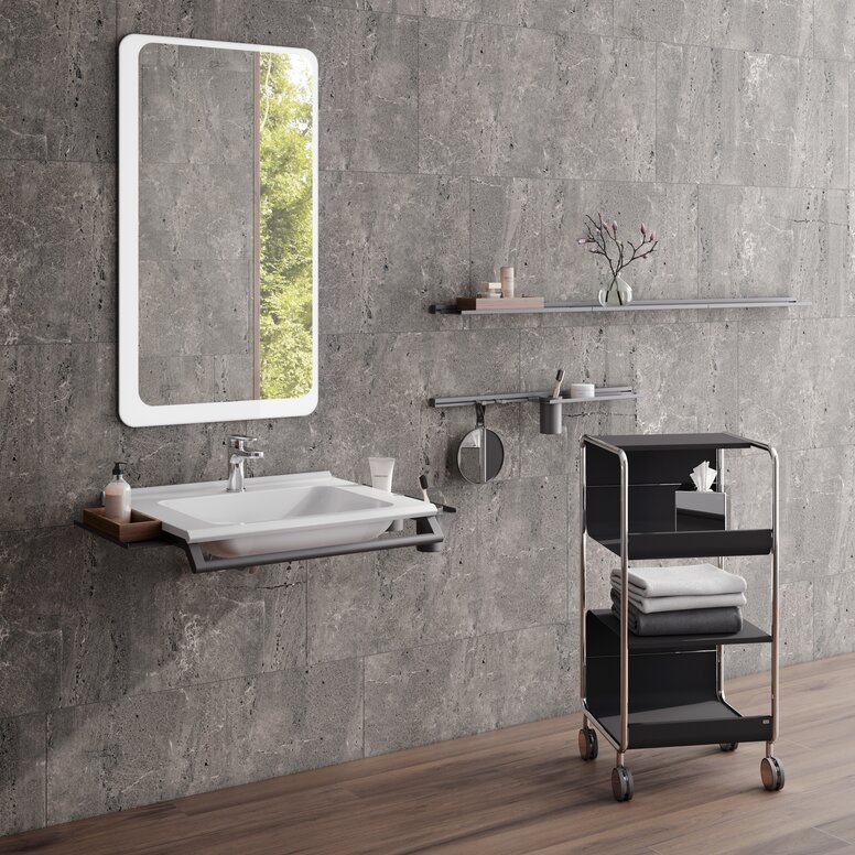 Chariot de lavage et d'appoint HEWI Lavabo modulaire avec poignée et étagères, à côté du chariot d'appoint en noir mat